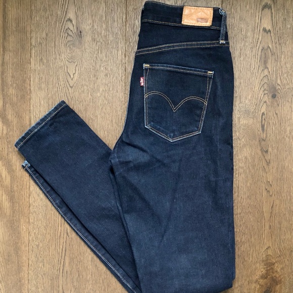 Levi’s High Rise Skinny Jean - Picture 1 of 4